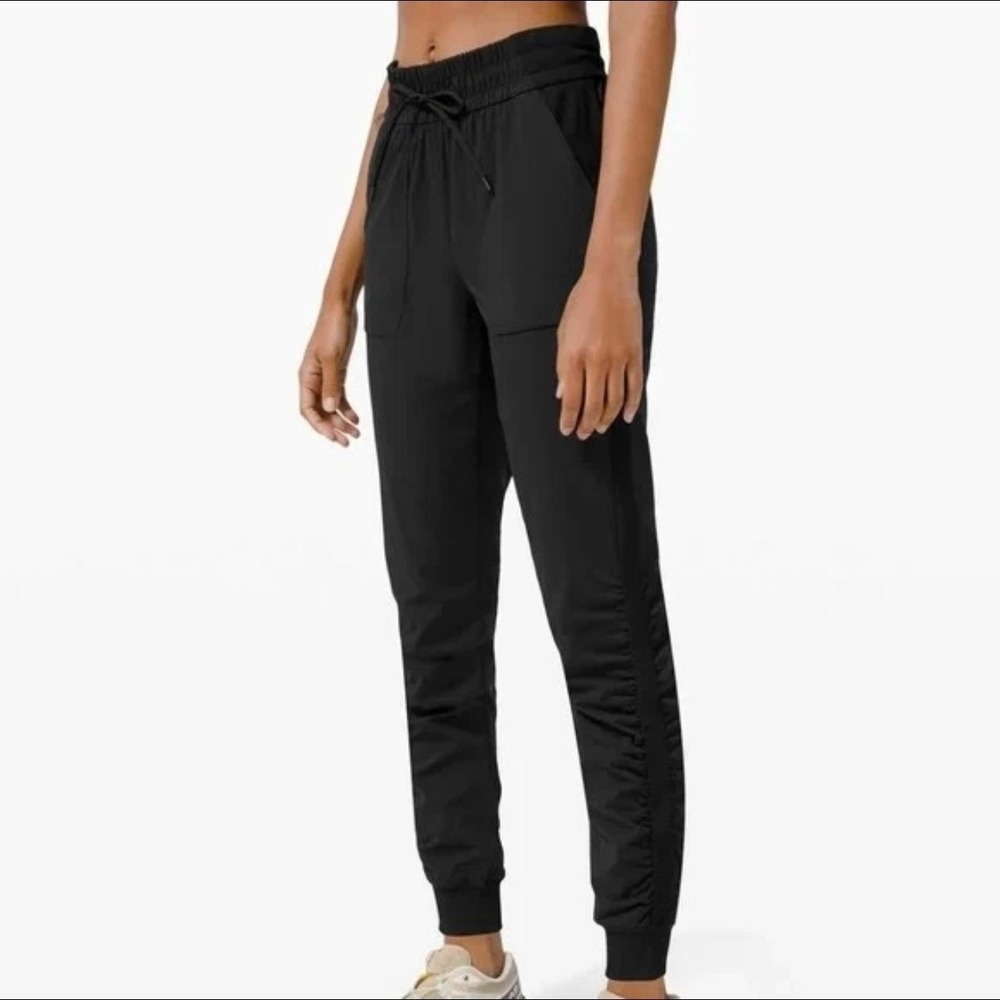 Lululemon Beyond the Studio Joggers Black Ruched Pants Size 8